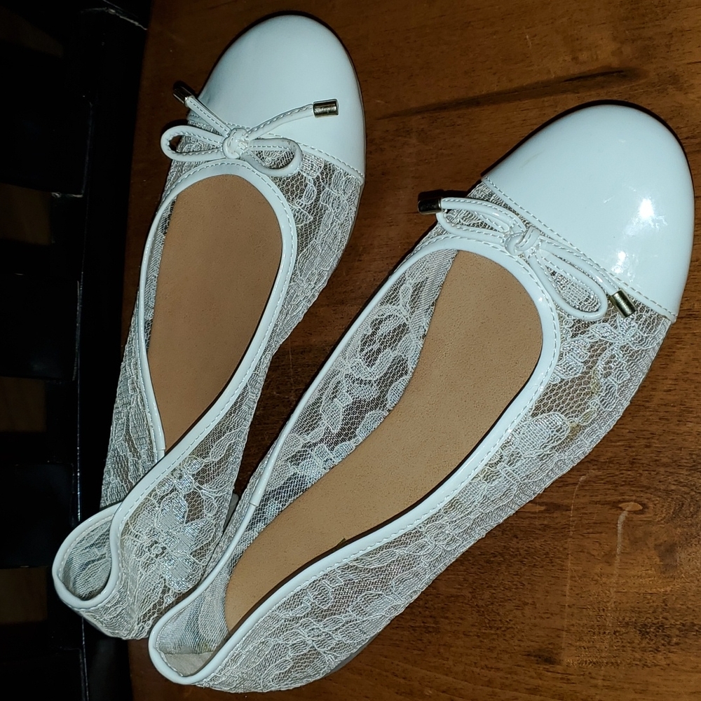 American Eagle girls dress shoes